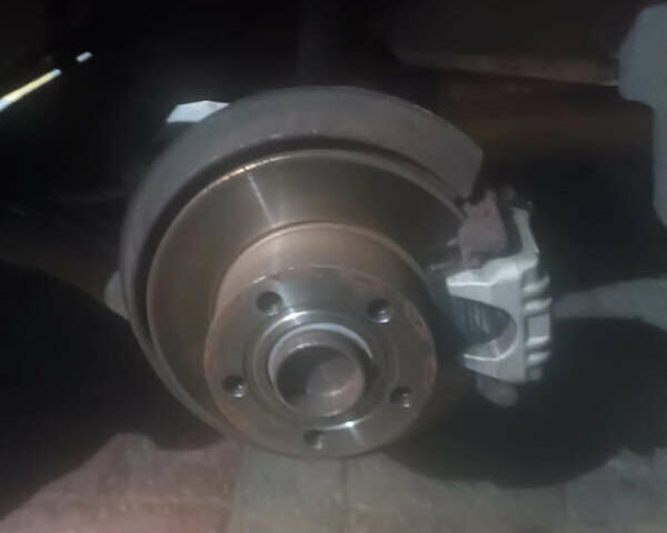 Зелений Фольксваген Пассат, об'ємом двигуна 1.6 л та пробігом 164 тис. км за 6499 $, фото 16 на Automoto.ua