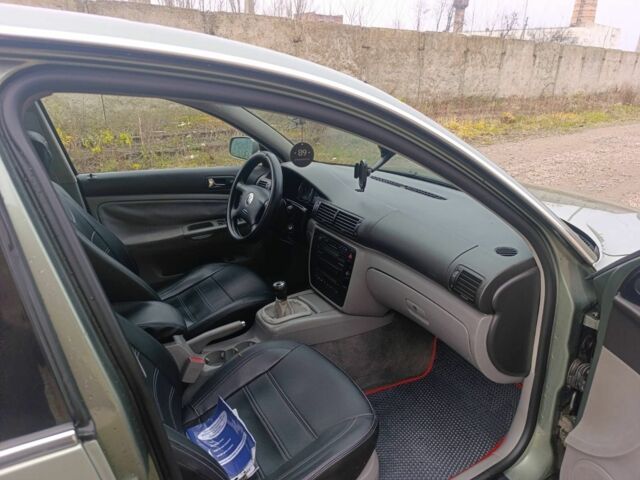 Зеленый Фольксваген Пассат, объемом двигателя 1.8 л и пробегом 270 тыс. км за 3600 $, фото 6 на Automoto.ua