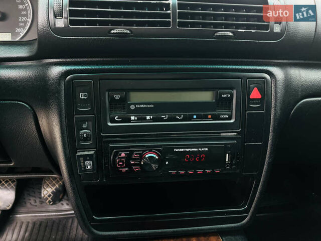 Зеленый Фольксваген Пассат, объемом двигателя 1.78 л и пробегом 365 тыс. км за 3800 $, фото 24 на Automoto.ua