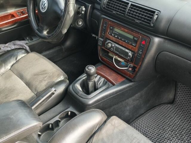 Зеленый Фольксваген Пассат, объемом двигателя 1.8 л и пробегом 351 тыс. км за 4000 $, фото 10 на Automoto.ua