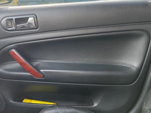 Зеленый Фольксваген Пассат, объемом двигателя 1.8 л и пробегом 351 тыс. км за 4000 $, фото 11 на Automoto.ua