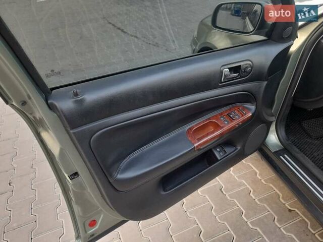 Зеленый Фольксваген Пассат, объемом двигателя 1.8 л и пробегом 354 тыс. км за 4999 $, фото 19 на Automoto.ua