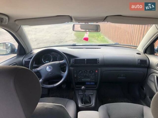 Зеленый Фольксваген Пассат, объемом двигателя 2.8 л и пробегом 340 тыс. км за 3800 $, фото 3 на Automoto.ua