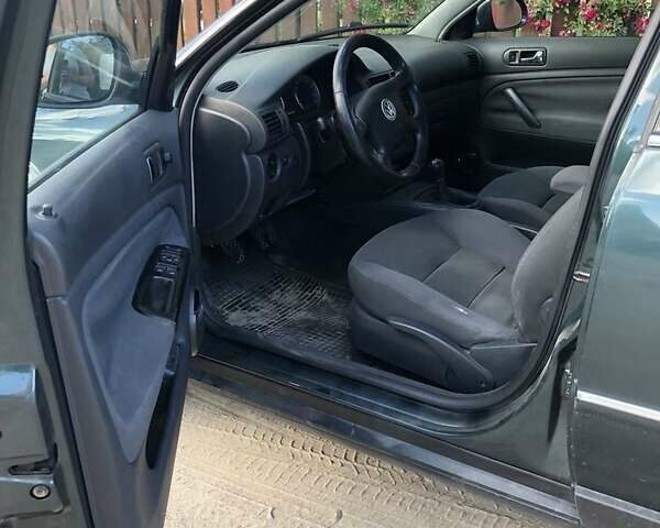 Зеленый Фольксваген Пассат, объемом двигателя 2.8 л и пробегом 340 тыс. км за 3800 $, фото 4 на Automoto.ua