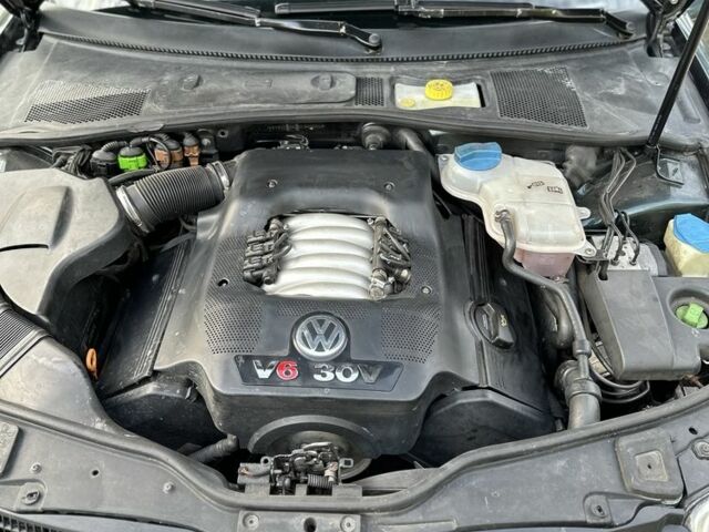 Зелений Фольксваген Пассат, об'ємом двигуна 2.8 л та пробігом 183 тис. км за 4750 $, фото 11 на Automoto.ua