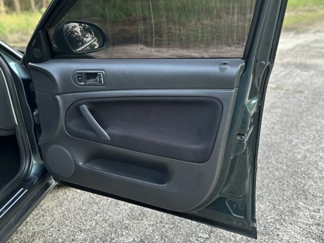 Зелений Фольксваген Пассат, об'ємом двигуна 2.8 л та пробігом 183 тис. км за 4750 $, фото 6 на Automoto.ua