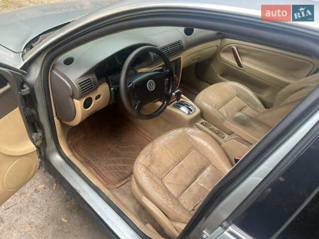 Зелений Фольксваген Пассат, об'ємом двигуна 2 л та пробігом 250 тис. км за 4100 $, фото 6 на Automoto.ua