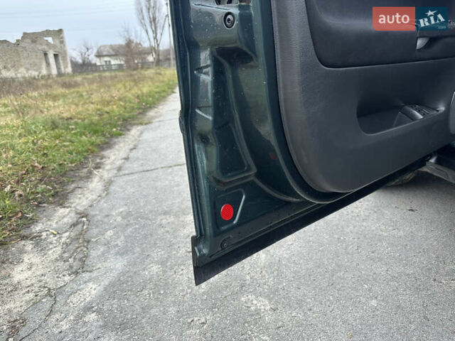 Зелений Фольксваген Пассат, об'ємом двигуна 2.77 л та пробігом 201 тис. км за 5000 $, фото 7 на Automoto.ua