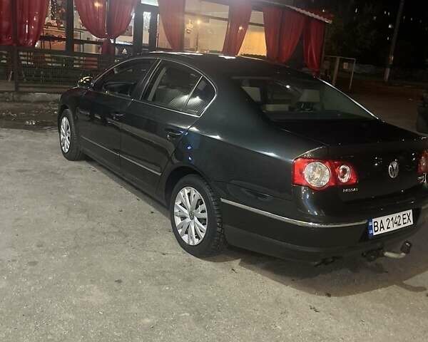 Зеленый Фольксваген Пассат, объемом двигателя 2 л и пробегом 279 тыс. км за 6500 $, фото 3 на Automoto.ua