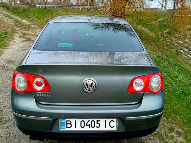 Зеленый Фольксваген Пассат, объемом двигателя 2 л и пробегом 250 тыс. км за 5200 $, фото 1 на Automoto.ua