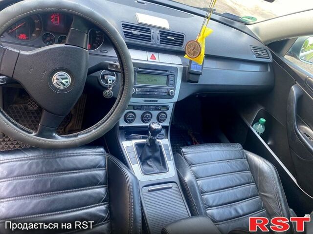 Зеленый Фольксваген Пассат, объемом двигателя 2 л и пробегом 250 тыс. км за 5200 $, фото 2 на Automoto.ua