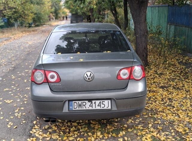 Зеленый Фольксваген Пассат, объемом двигателя 0 л и пробегом 327 тыс. км за 2700 $, фото 5 на Automoto.ua