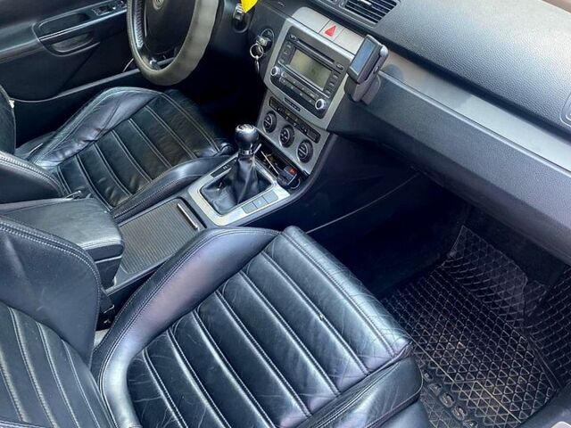 Зеленый Фольксваген Пассат, объемом двигателя 2 л и пробегом 250 тыс. км за 5200 $, фото 3 на Automoto.ua