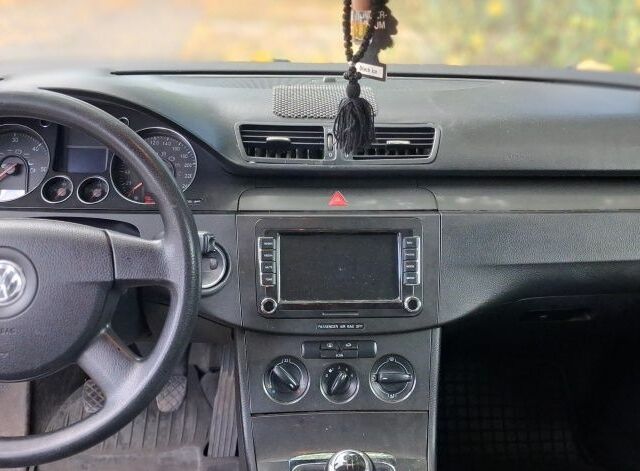 Зеленый Фольксваген Пассат, объемом двигателя 0 л и пробегом 327 тыс. км за 2700 $, фото 1 на Automoto.ua