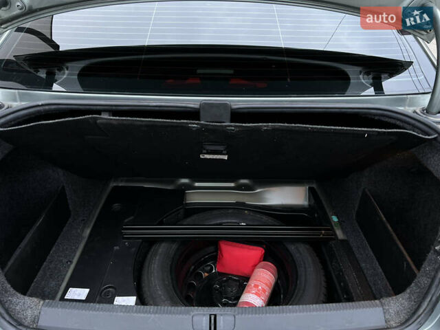 Зелений Фольксваген Пассат, об'ємом двигуна 2 л та пробігом 186 тис. км за 5199 $, фото 96 на Automoto.ua