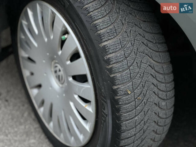 Зелений Фольксваген Пассат, об'ємом двигуна 2 л та пробігом 186 тис. км за 5199 $, фото 21 на Automoto.ua