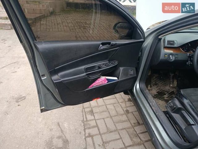 Зелений Фольксваген Пассат, об'ємом двигуна 1.98 л та пробігом 239 тис. км за 4850 $, фото 20 на Automoto.ua