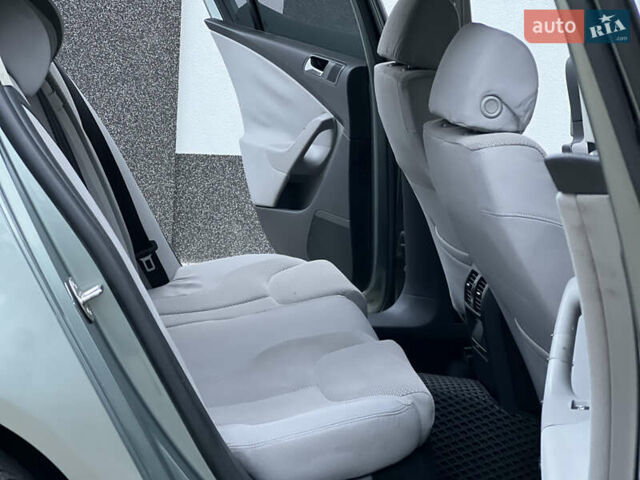 Зелений Фольксваген Пассат, об'ємом двигуна 2 л та пробігом 186 тис. км за 5199 $, фото 91 на Automoto.ua