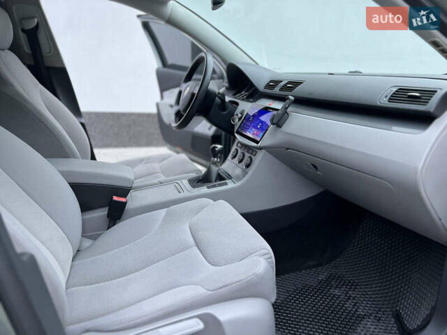 Зелений Фольксваген Пассат, об'ємом двигуна 2 л та пробігом 186 тис. км за 5199 $, фото 77 на Automoto.ua