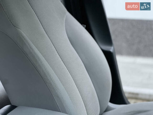 Зелений Фольксваген Пассат, об'ємом двигуна 2 л та пробігом 186 тис. км за 5199 $, фото 90 на Automoto.ua