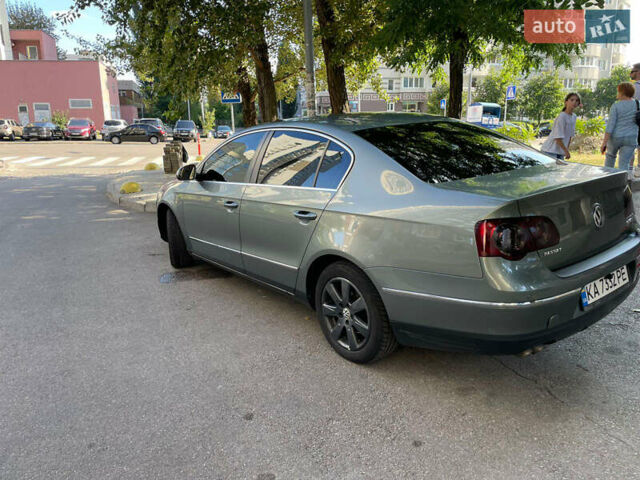 Зеленый Фольксваген Пассат, объемом двигателя 2 л и пробегом 203 тыс. км за 7400 $, фото 14 на Automoto.ua