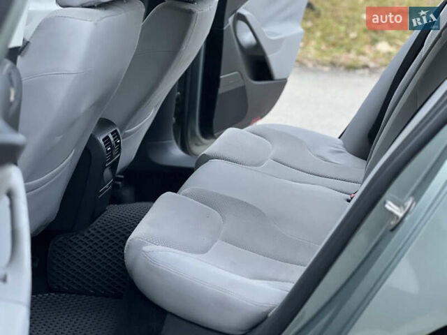 Зелений Фольксваген Пассат, об'ємом двигуна 2 л та пробігом 186 тис. км за 5199 $, фото 93 на Automoto.ua