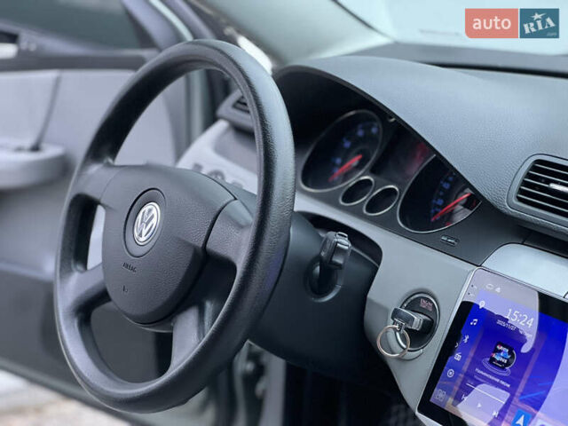 Зелений Фольксваген Пассат, об'ємом двигуна 2 л та пробігом 186 тис. км за 5199 $, фото 71 на Automoto.ua