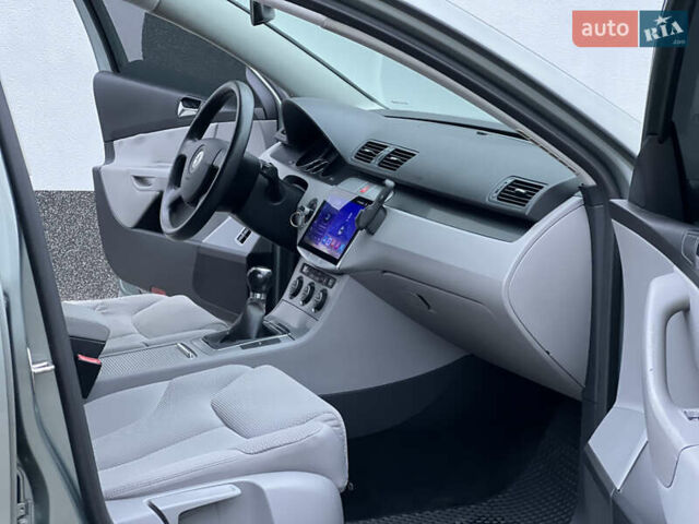 Зелений Фольксваген Пассат, об'ємом двигуна 2 л та пробігом 186 тис. км за 5199 $, фото 69 на Automoto.ua