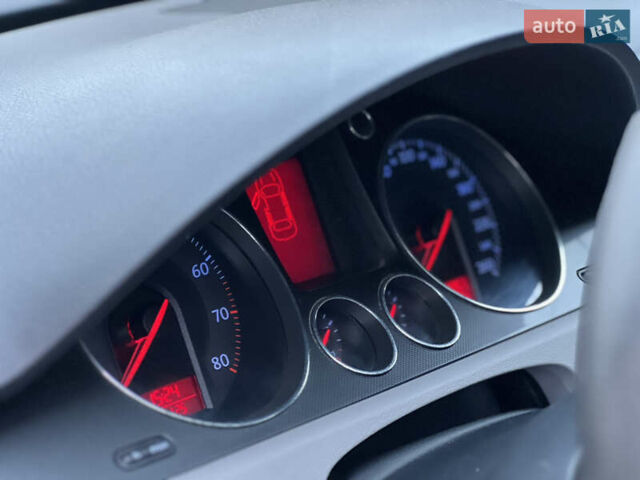 Зелений Фольксваген Пассат, об'ємом двигуна 2 л та пробігом 186 тис. км за 5199 $, фото 84 на Automoto.ua