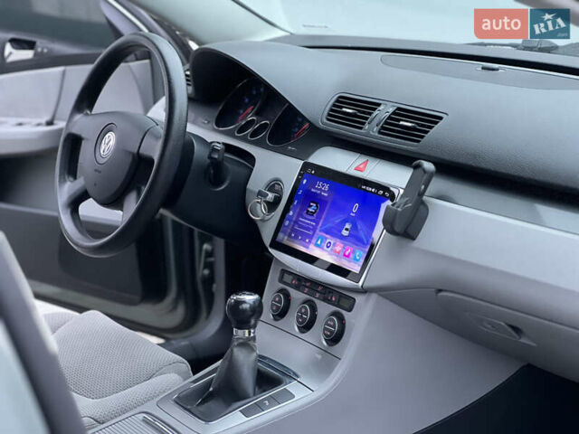 Зелений Фольксваген Пассат, об'ємом двигуна 2 л та пробігом 186 тис. км за 5199 $, фото 78 на Automoto.ua