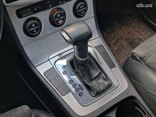 Зеленый Фольксваген Пассат, объемом двигателя 2 л и пробегом 401 тыс. км за 4890 $, фото 13 на Automoto.ua