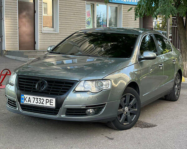 Зеленый Фольксваген Пассат, объемом двигателя 2 л и пробегом 203 тыс. км за 7400 $, фото 7 на Automoto.ua