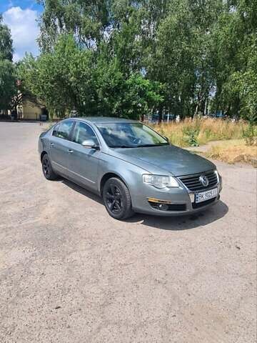 Зелений Фольксваген Пассат, об'ємом двигуна 2 л та пробігом 360 тис. км за 5900 $, фото 9 на Automoto.ua