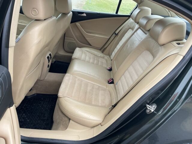 Зеленый Фольксваген Пассат, объемом двигателя 2 л и пробегом 350 тыс. км за 3750 $, фото 17 на Automoto.ua