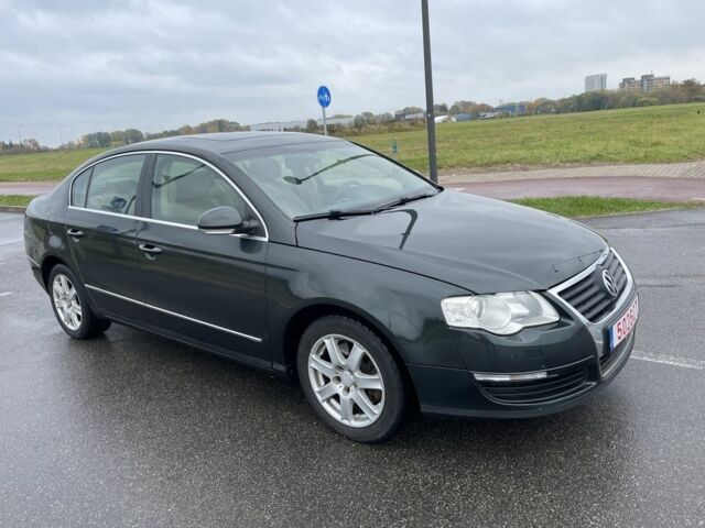 Зеленый Фольксваген Пассат, объемом двигателя 2 л и пробегом 350 тыс. км за 3750 $, фото 3 на Automoto.ua