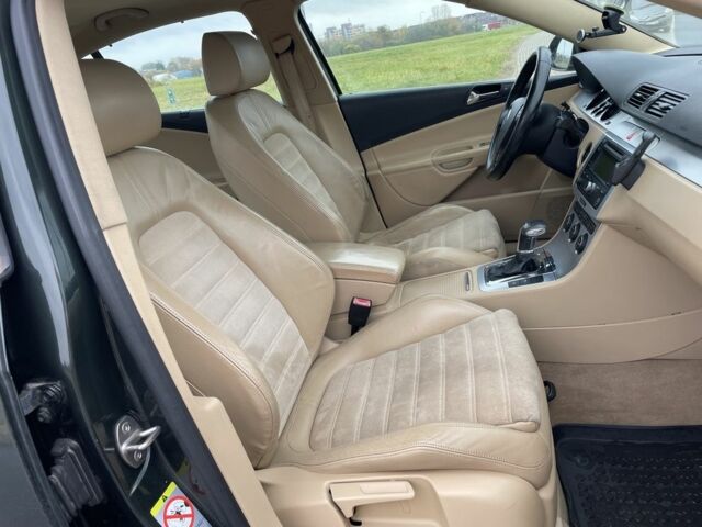 Зеленый Фольксваген Пассат, объемом двигателя 2 л и пробегом 350 тыс. км за 3750 $, фото 15 на Automoto.ua