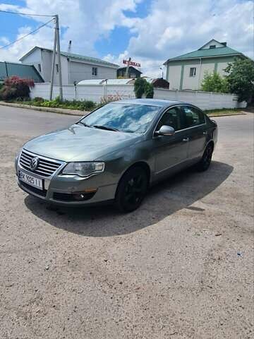 Зелений Фольксваген Пассат, об'ємом двигуна 2 л та пробігом 360 тис. км за 5900 $, фото 1 на Automoto.ua