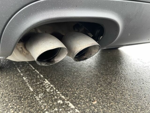 Зеленый Фольксваген Пассат, объемом двигателя 2 л и пробегом 350 тыс. км за 3750 $, фото 9 на Automoto.ua