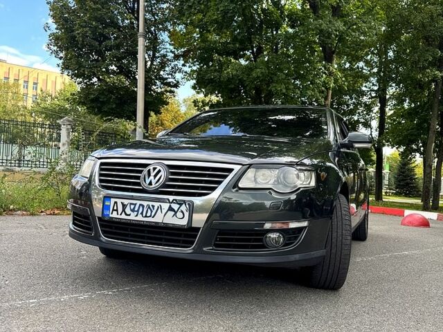 Зелений Фольксваген Пассат, об'ємом двигуна 2 л та пробігом 289 тис. км за 6500 $, фото 1 на Automoto.ua
