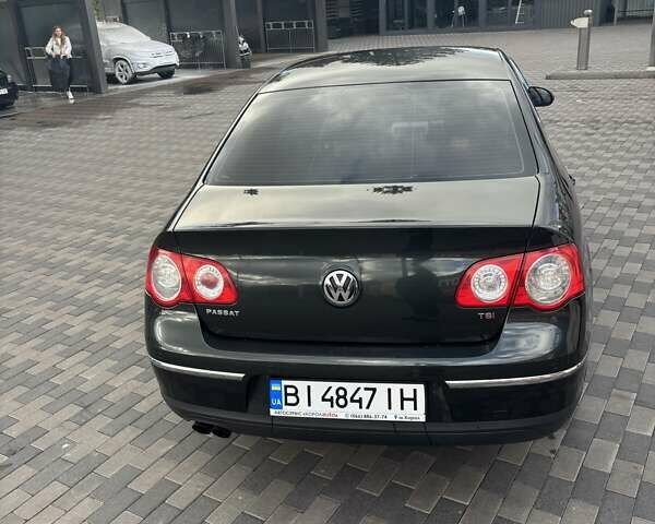 Зеленый Фольксваген Пассат, объемом двигателя 1.8 л и пробегом 306 тыс. км за 6400 $, фото 2 на Automoto.ua