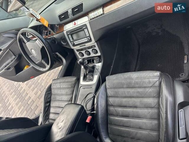 Зеленый Фольксваген Пассат, объемом двигателя 1.8 л и пробегом 306 тыс. км за 6400 $, фото 9 на Automoto.ua