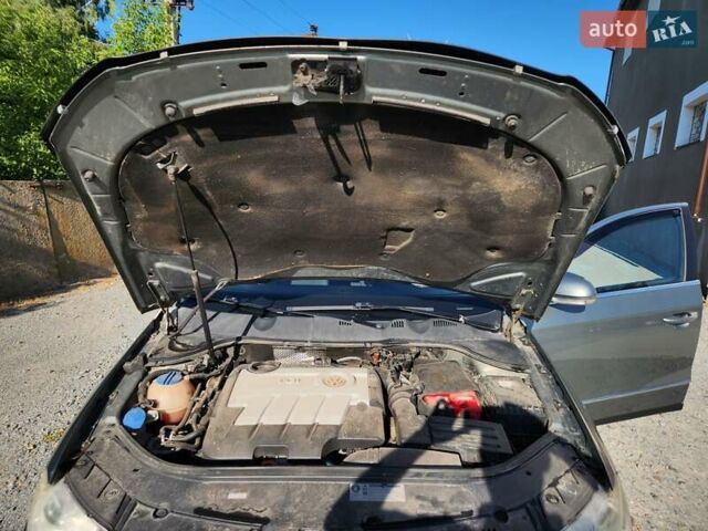 Зелений Фольксваген Пассат, об'ємом двигуна 2 л та пробігом 247 тис. км за 6500 $, фото 20 на Automoto.ua