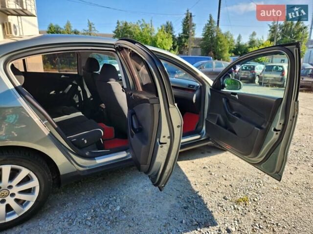 Зелений Фольксваген Пассат, об'ємом двигуна 2 л та пробігом 247 тис. км за 6500 $, фото 10 на Automoto.ua