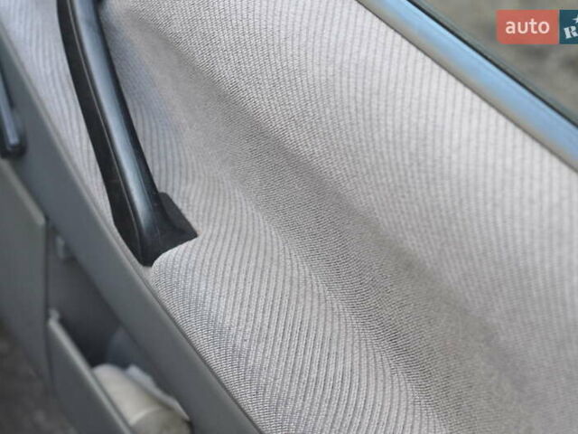 Зеленый Фольксваген Пассат, объемом двигателя 1.8 л и пробегом 250 тыс. км за 2200 $, фото 12 на Automoto.ua