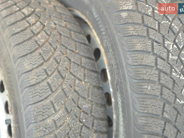 Зеленый Фольксваген Пассат, объемом двигателя 1.8 л и пробегом 250 тыс. км за 2200 $, фото 21 на Automoto.ua