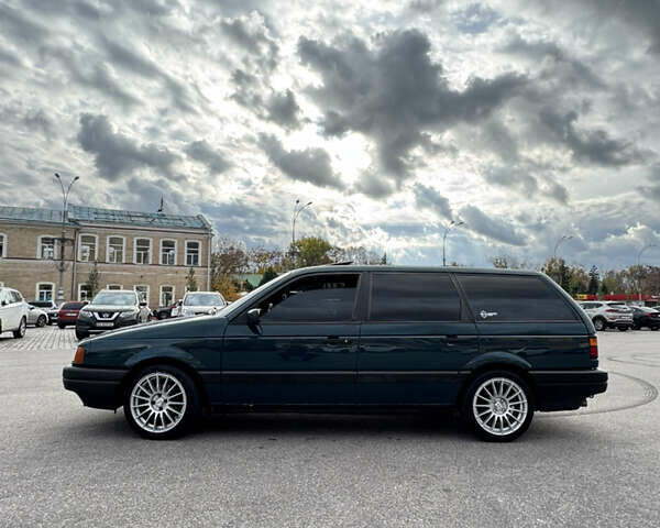 Зелений Фольксваген Пассат, об'ємом двигуна 1.6 л та пробігом 240 тис. км за 3000 $, фото 3 на Automoto.ua