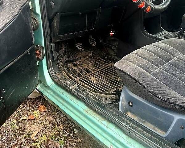 Зеленый Фольксваген Пассат, объемом двигателя 2.8 л и пробегом 400 тыс. км за 1100 $, фото 7 на Automoto.ua