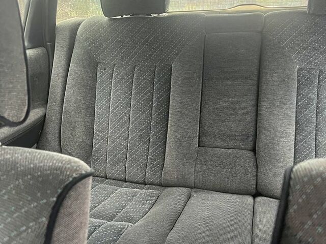 Зелений Фольксваген Пассат, об'ємом двигуна 2.8 л та пробігом 400 тис. км за 1100 $, фото 6 на Automoto.ua