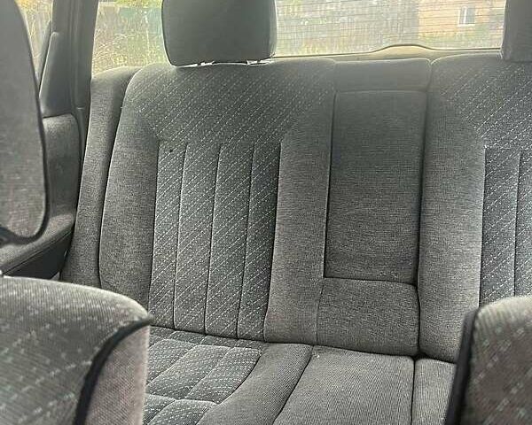 Зеленый Фольксваген Пассат, объемом двигателя 2.8 л и пробегом 400 тыс. км за 1100 $, фото 5 на Automoto.ua