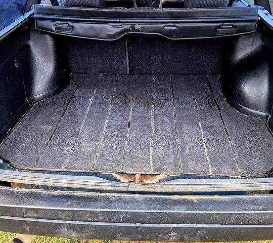 Зеленый Фольксваген Пассат, объемом двигателя 2 л и пробегом 350 тыс. км за 1300 $, фото 5 на Automoto.ua